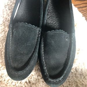 VIONIC slip ons sz 7 womens